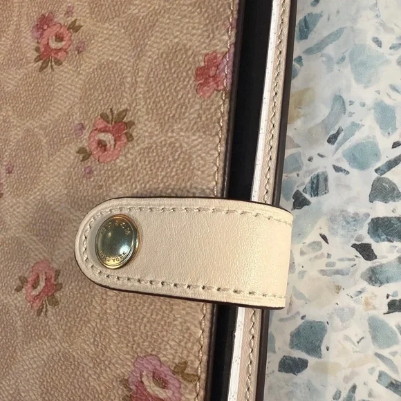 Coach Floral Signature Tab Zip Planner - Picture 3 of 5
